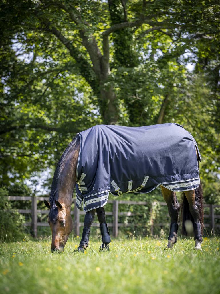 LeMieux Arika Featherweight Rug 0g Turnout Rug Navy