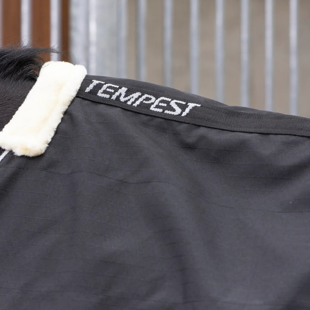 Shires Tempest Original Lite 0g Stable Rug Black