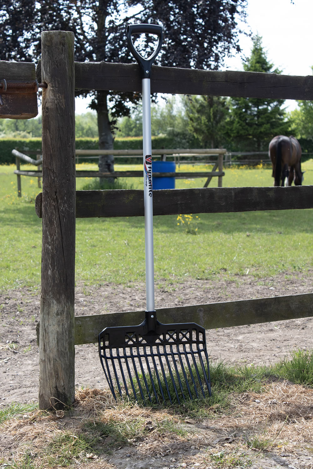 Fynalite Value Plastic Stable Fork 90cm D-Grip Handle PLASC35D- Free P&P