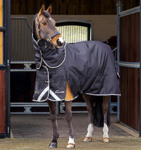 Shires Highlander Plus 200g Turnout Rug & Neck Set Black
