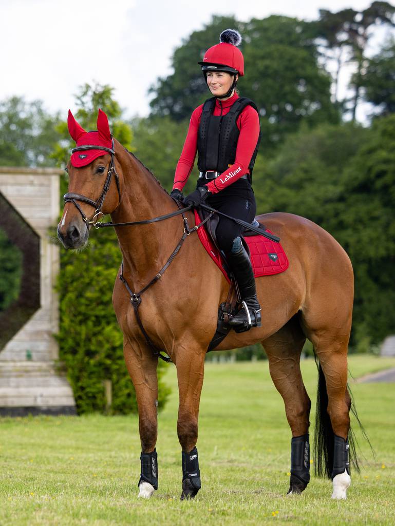 LeMieux Loire Classic Close Contact Square