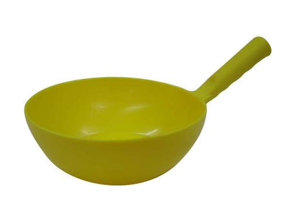 Harold Moore Plastic Round Feed Scoop