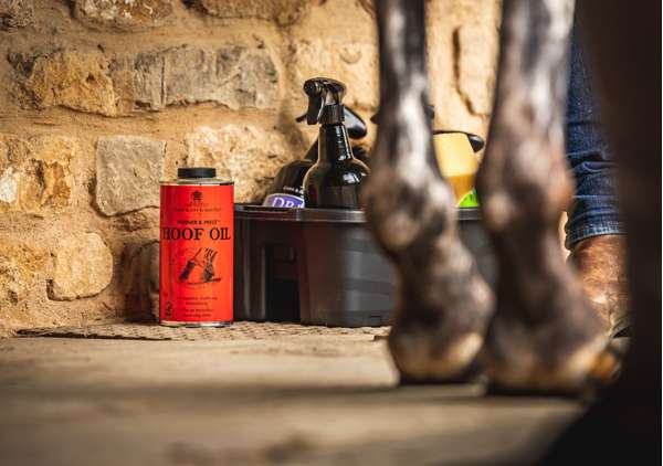 Carr & Day & Martin Vanner & Prest Hoof Oil